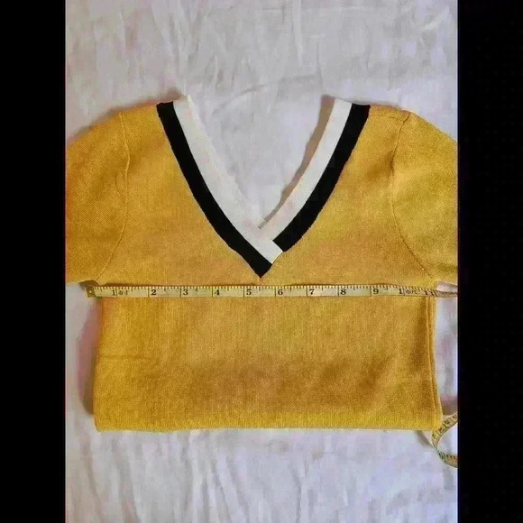 Stylish Yellow V-Neck Tee with Black and White Trim - Picture 3 of 4